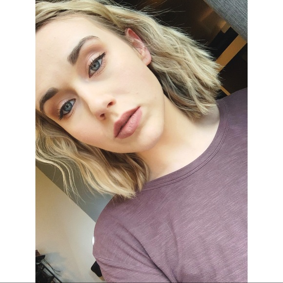 Meet your Posher, Tabitha - Picture 3 of 5